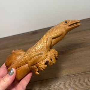 Vintage Hand Carved Burl Wood Lizard/ Reptile Folk Art Carving Super Detailed!